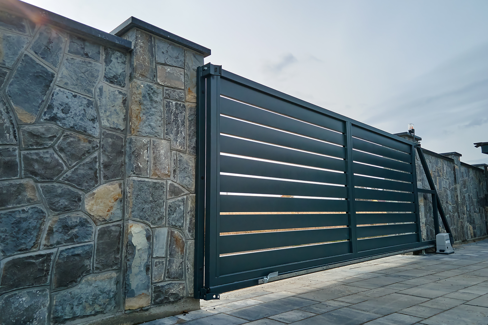 Tore Köln Frechen – Hoftore und Zäune aus Aluminium
